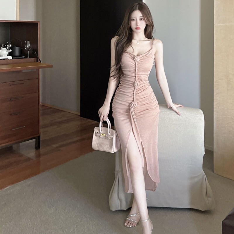 Women's Pleated Flower-decorated Slit Suspender Dress