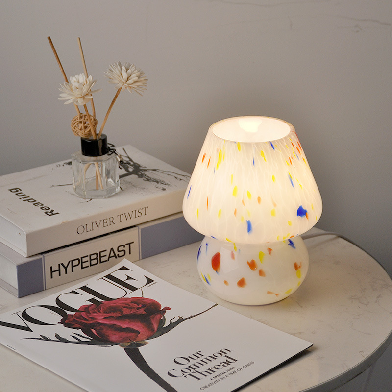 Handmade Glass Mushroom Small Table Lamp — foto 4