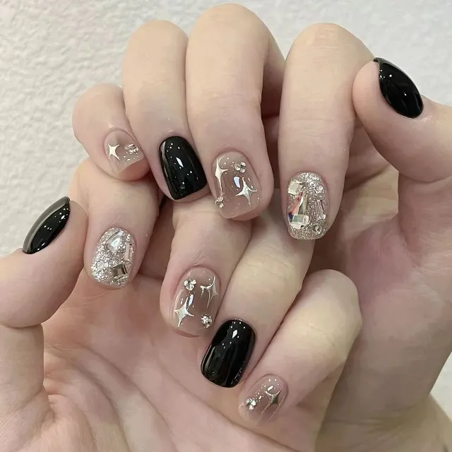 Handmade Phototherapy Wear Armor Dark Black Rhinestone Nail Stickers Short Square Circle - Shop at LoveMi