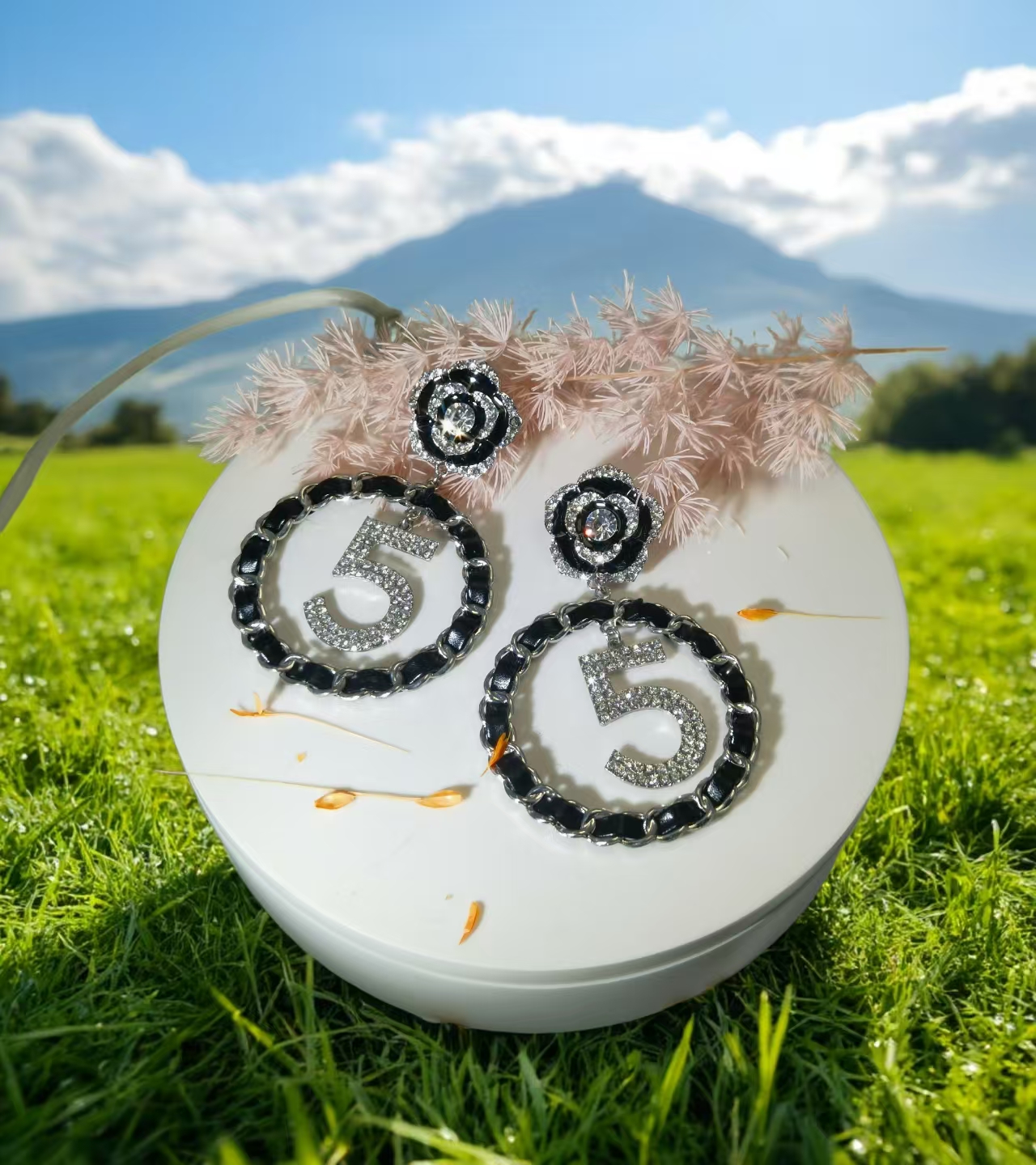 Chic Woven Leather 5 Statement Earrings - Jewelry & Watches