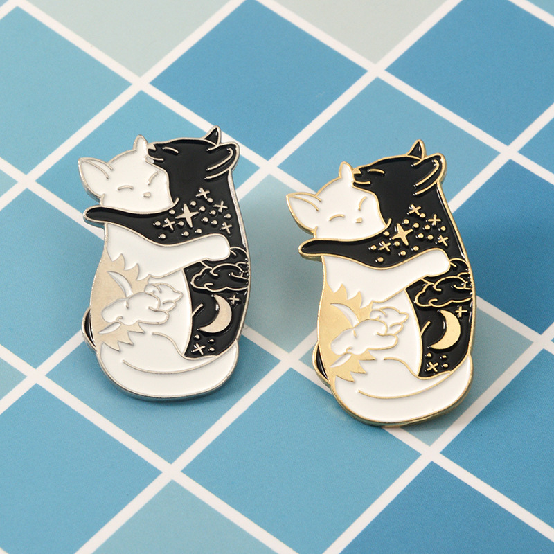 Title 2, Fashion Creative Cartoon Kitty Brooch