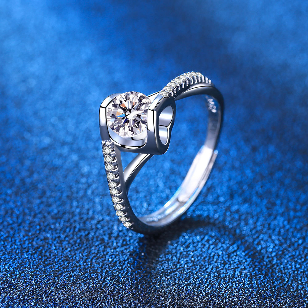 Moissanite Twisted Arm Crossed Diamond Heart Ring