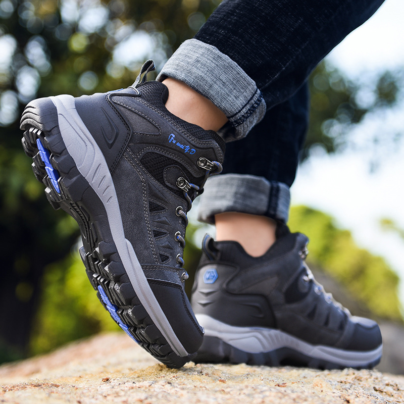 Title 6, Anti-collision high-top hiking shoes