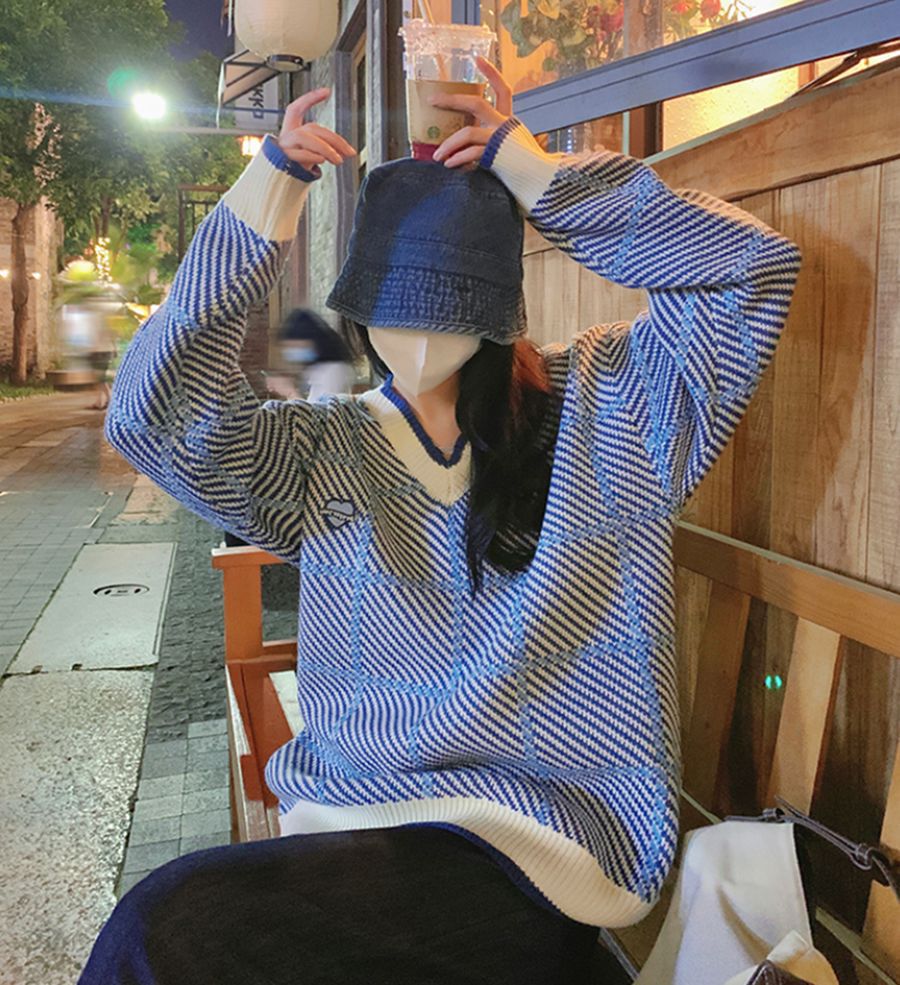 Autumn And Winter Loose Check V-neck Pullover Sweater