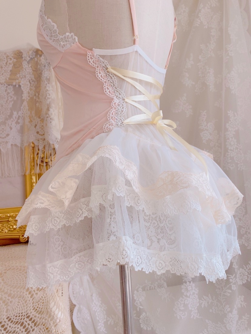 Lace V-Neck Sleeveless Dress