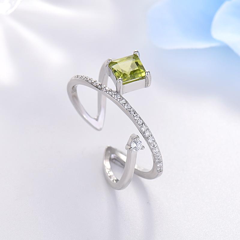 Peridot Ring S925 Silver Inlaid Exquisite Workmanship Ring