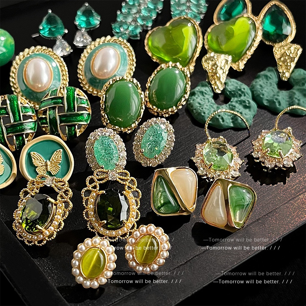 French Vintage Emerald Green Zircon Earrings For Women Style Luxury Stud Earrings Elegant Jewelry