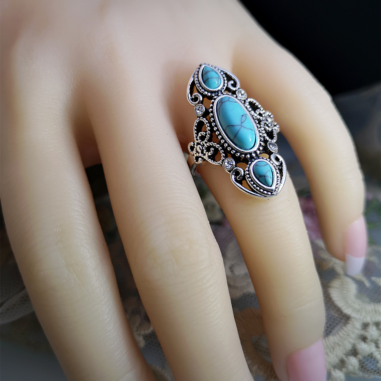 Title 6, Creative Openwork Carved Vintage Turquoise Ring