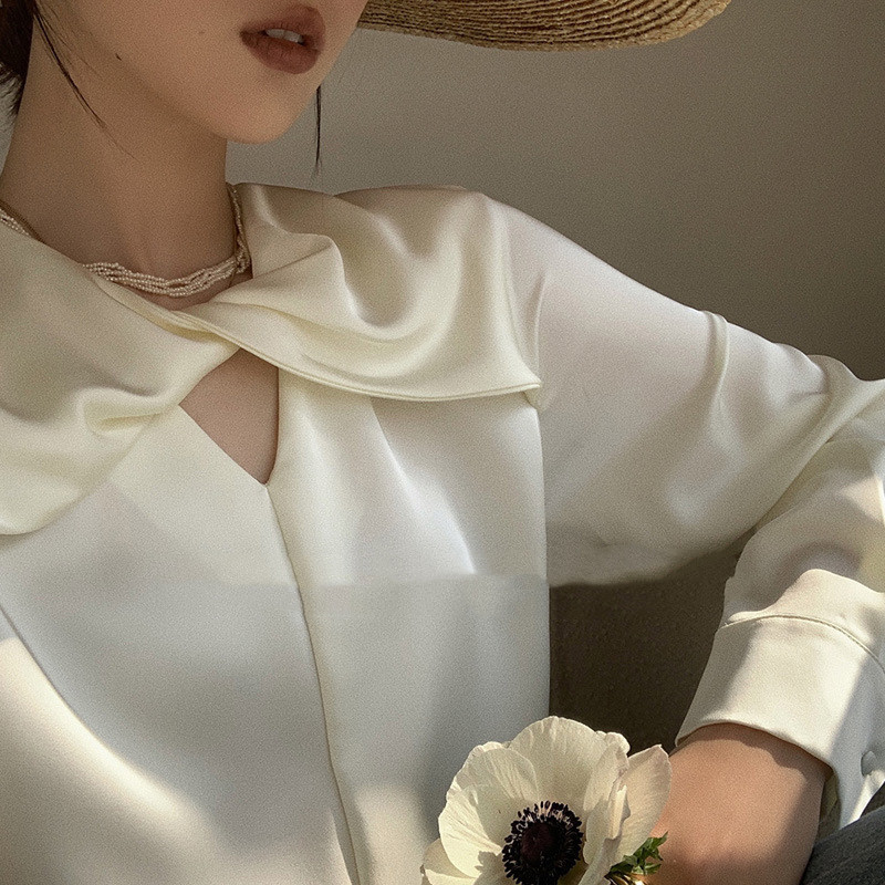 Women's Solid Color Design Sense Cross Hollow Versatile Shirt