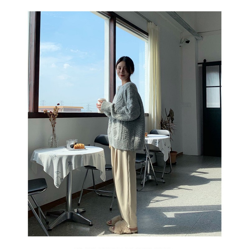 Autumn And Winter Retro Thickened Lazy Wind Loose Twist Mohair Round Neck Base White Outer Pullover Woman