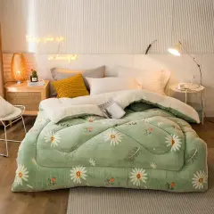The Thick Short Fluffy Soft Warm Quilt In Autumn And Winter Brings Comfort And Good Sleep For The Family At Home - Green - View 1