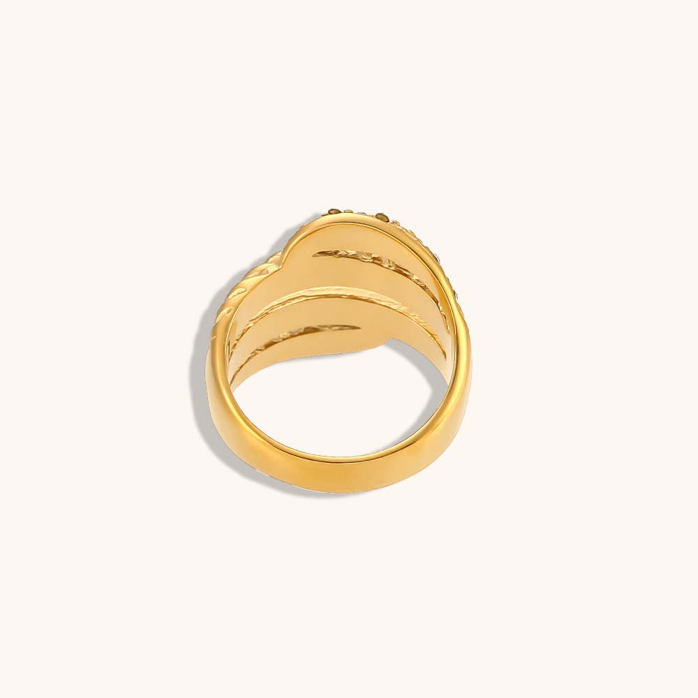 Title 2, Vier lagen Diamond Feather Ring