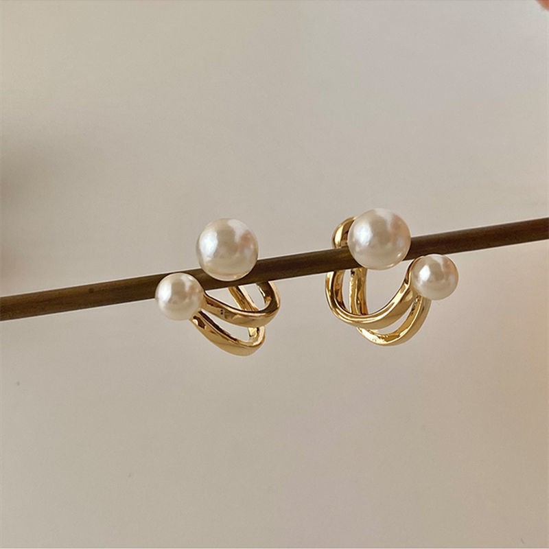 Fashion Simple Retro Versatile Light Luxury Earrings