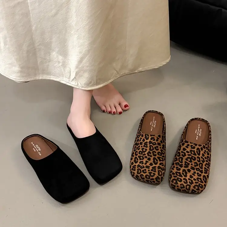 Women Retro Square Toe Flat Closed Mules