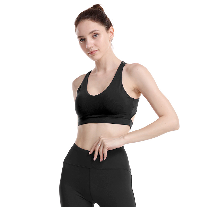 Title 3, Beauty back shockproof sports bra