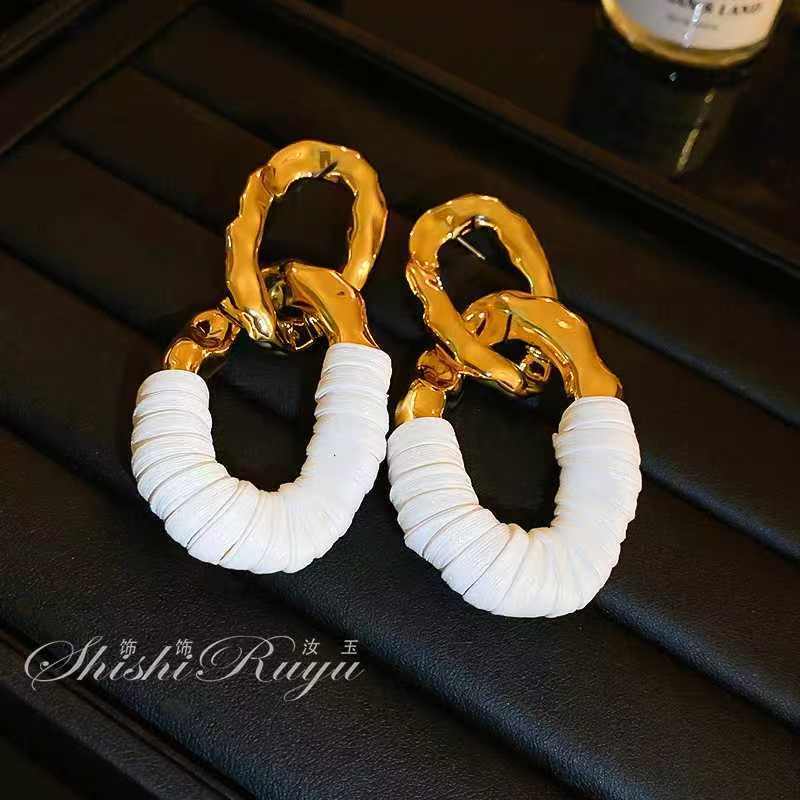 Twisted Pleated Metal Dangle Earrings, Retro Hong Kong Style For Bridal Wedding