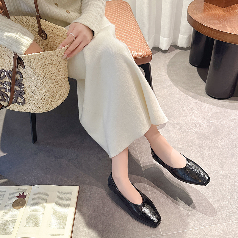 Pointed Toe Slip-On Flats, picture 2 of 4