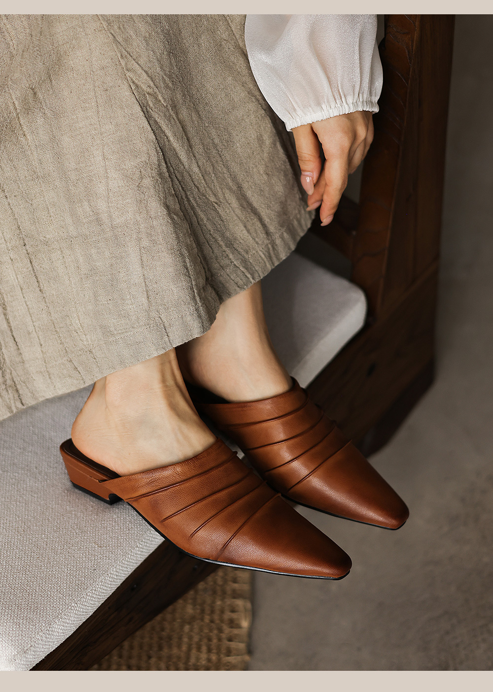 Size reference and fit guide for sheepskin mule slides EU 34-42