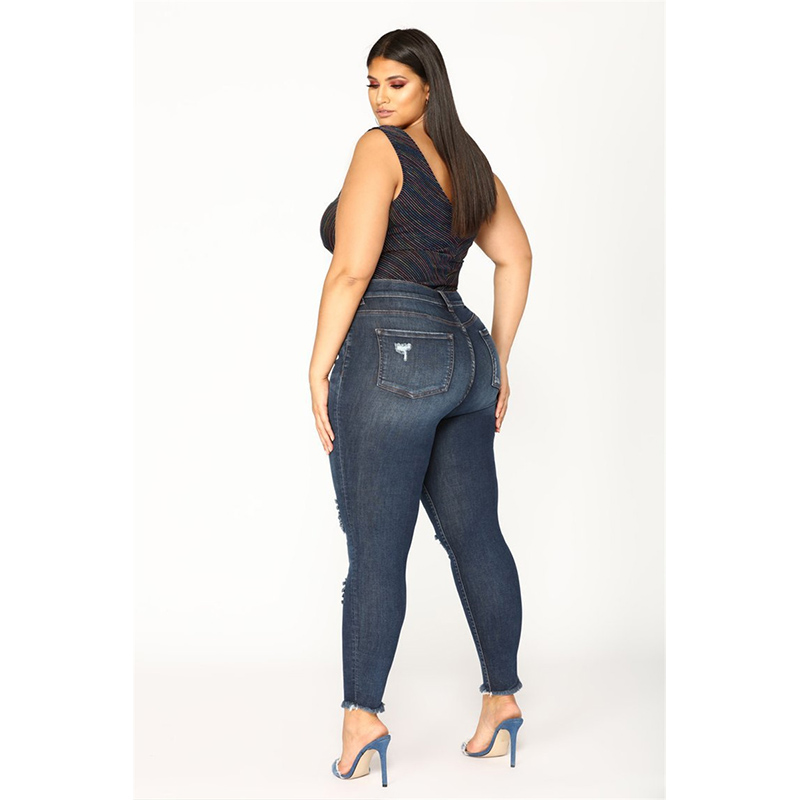 Title 2, Damen Stretch Jeans in Übergröße mit Shredded-E...