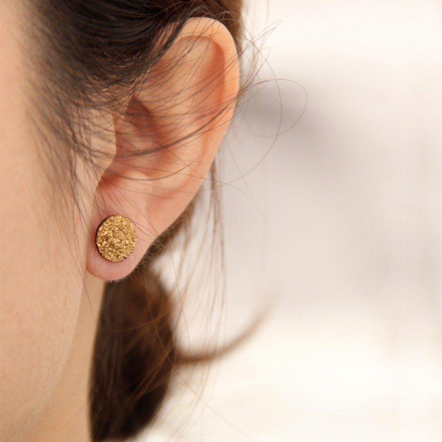 Title 1, Texture Gold Neutral Ear Clip