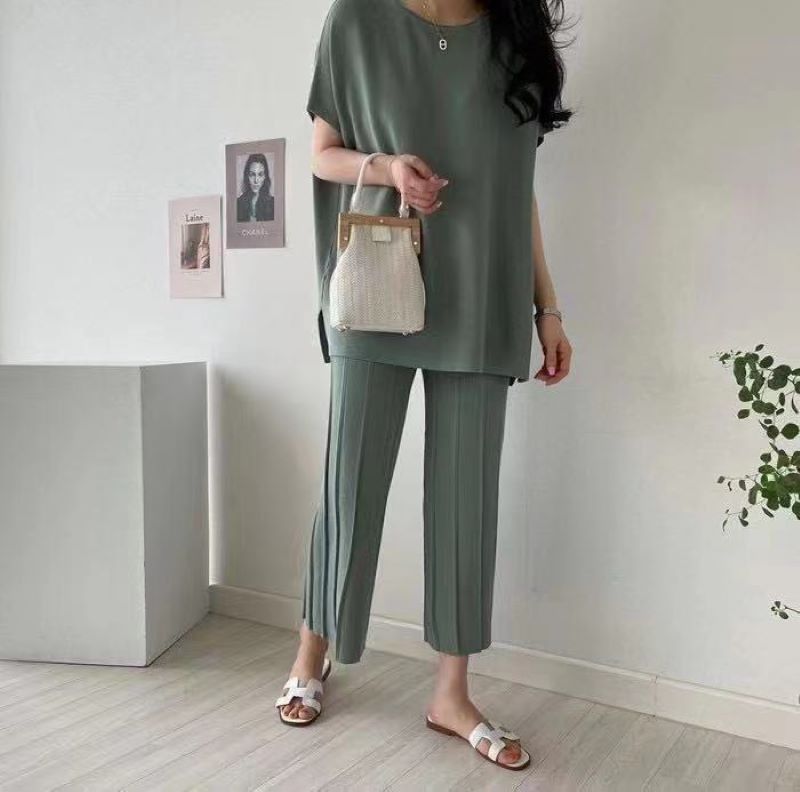 Thin Ice Silk Knitted Sweater Wide Leg Pants Bat Shirt