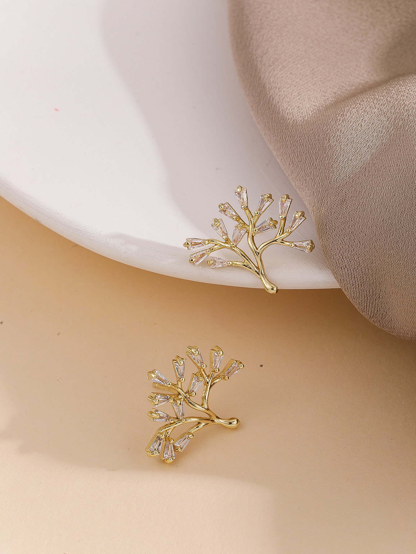 Temperament Super Fairy Design Forest Tree Earrings