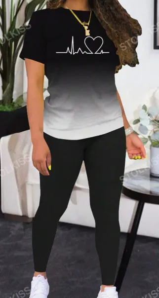 Gradient Heart Pattern Print Short Sleeve T Shirt And Leggings Sports Suit - Shop at LoveMi