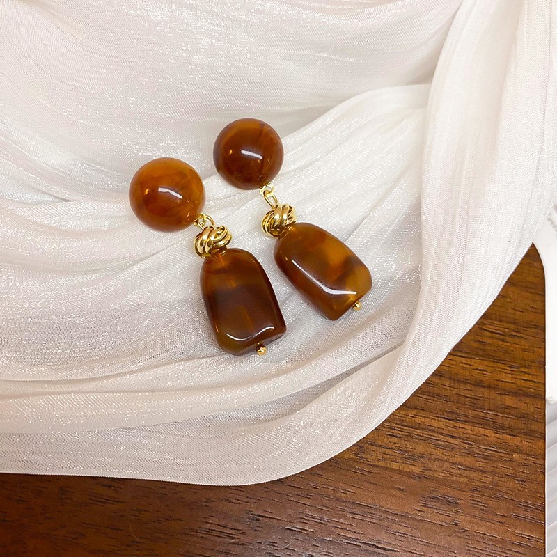 Handmade Maillard Aesthetic Hoops, Amber Resin & Gold Tone C-Shaped Earrings, Vintage Chunky Lightweight Fashion Jewelry, Unique Gift For Her