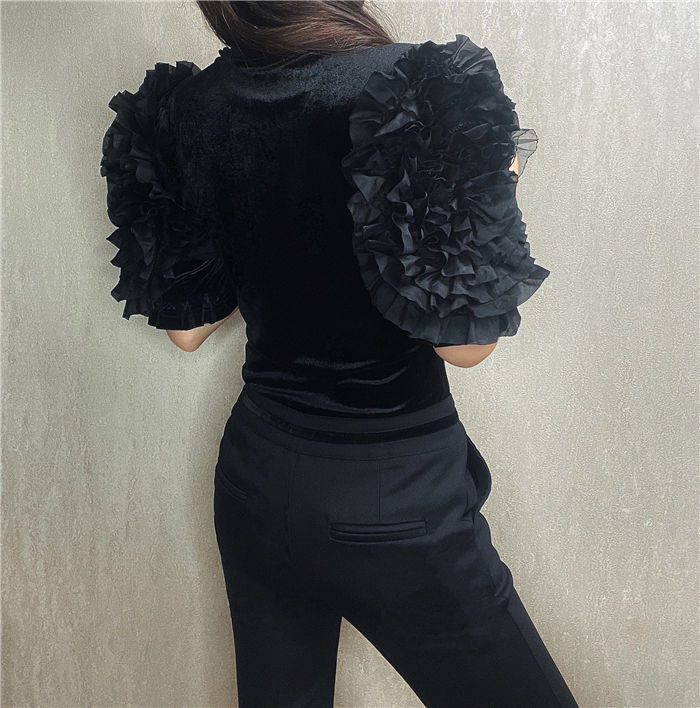 Title 8, Heavy Industry Flower Puff Sleeve Gold Velvet S...