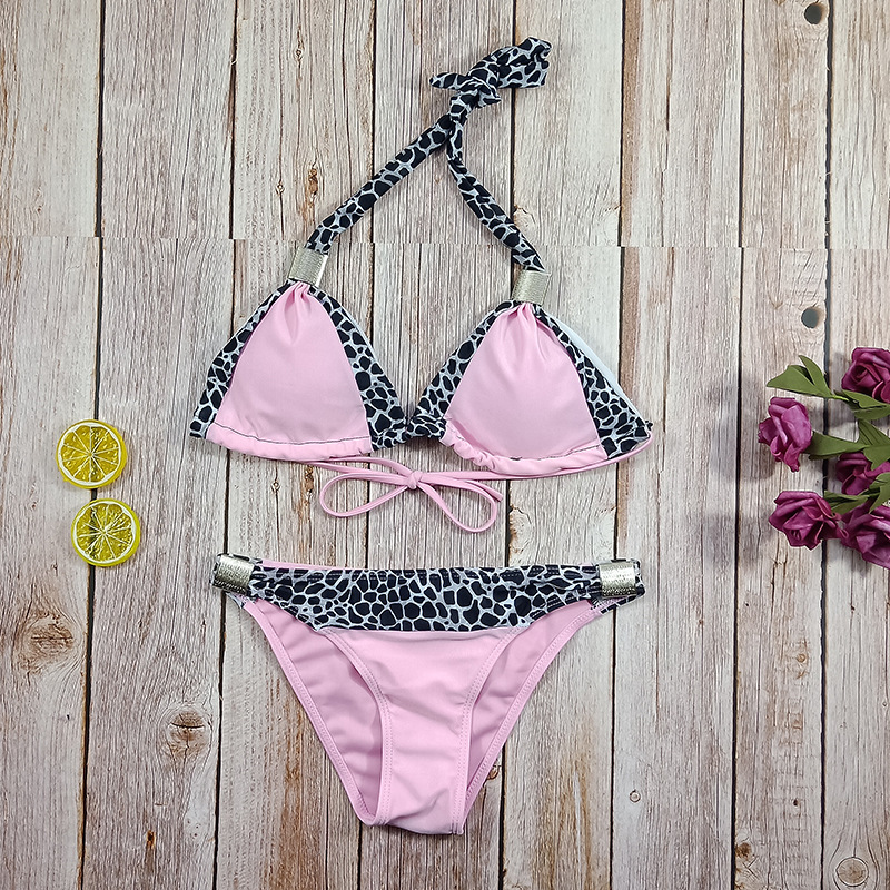 European And American Sexy Splicing Metal Decoration Two-piece Swimsuit - Image 7