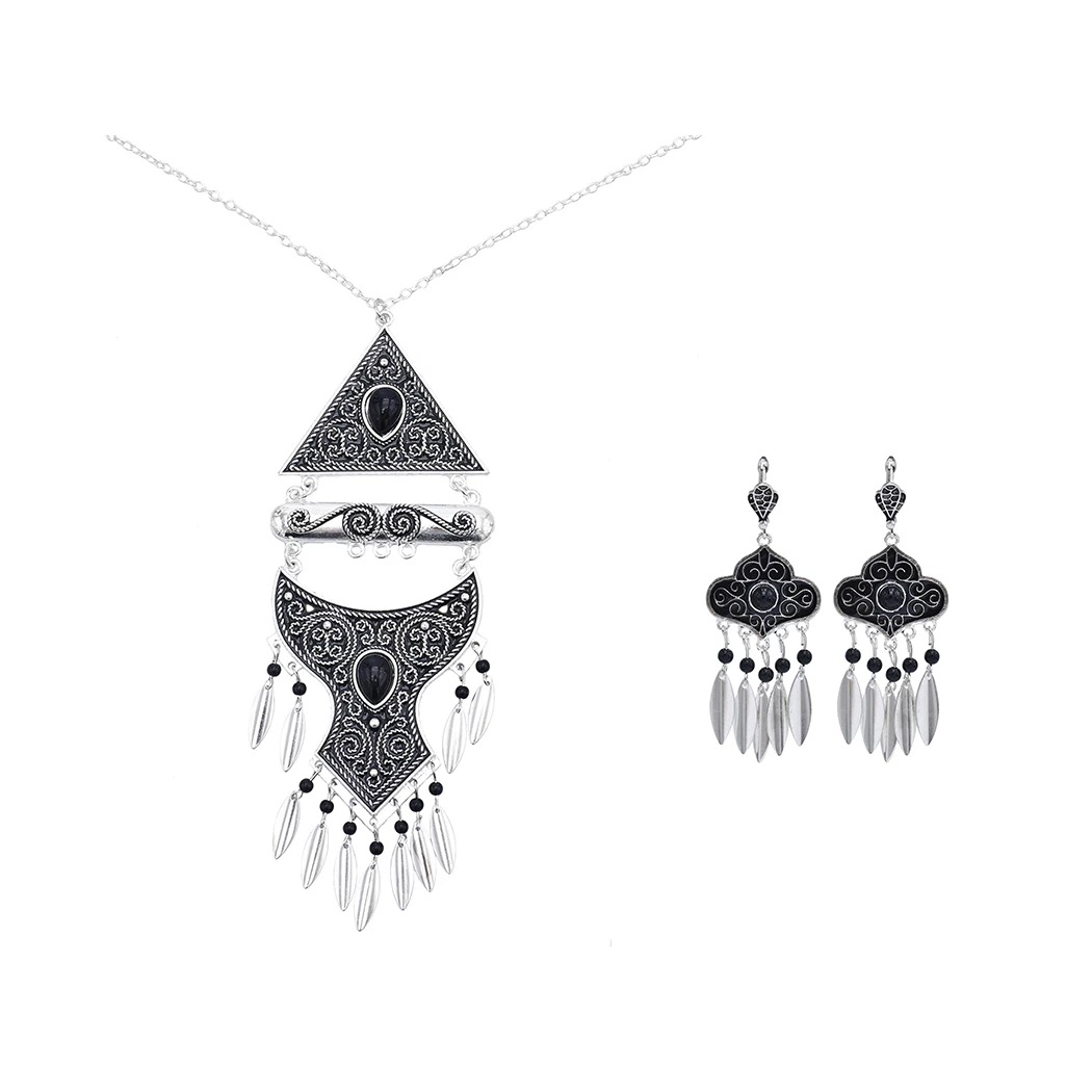 European And American Fashion Retro Tassel Necklace Earrings Set