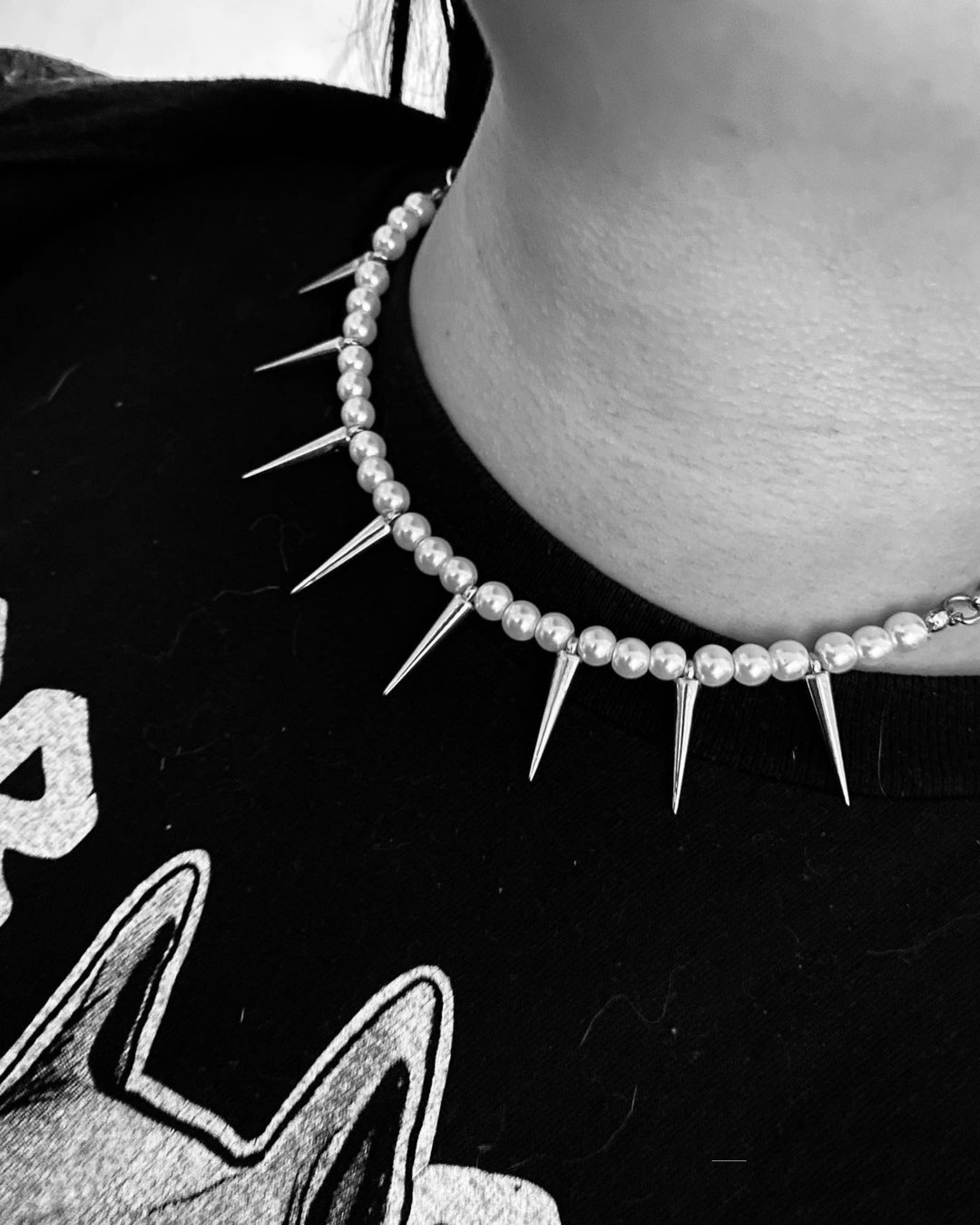 Female Exaggerated Personality Awl Necklace