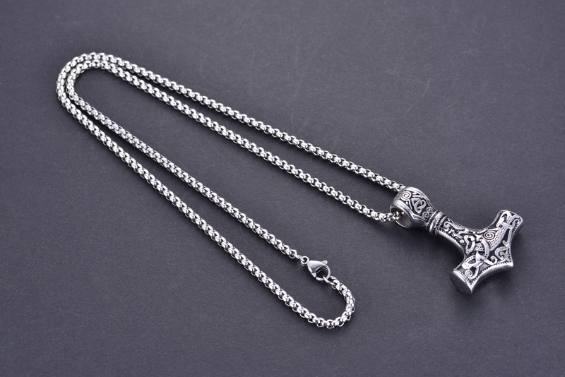 Simple And Creative Stainless Steel Men's Personality Necklace