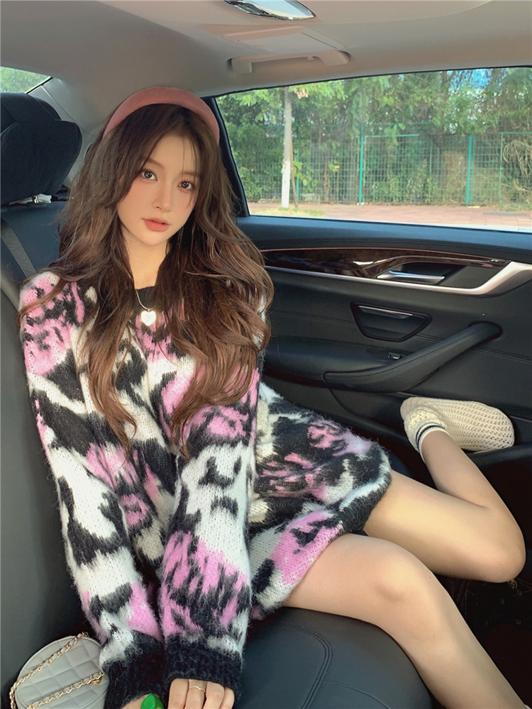 Soft Waxy Round Neck Jacquard Loose Lazy Sweater Women's Top