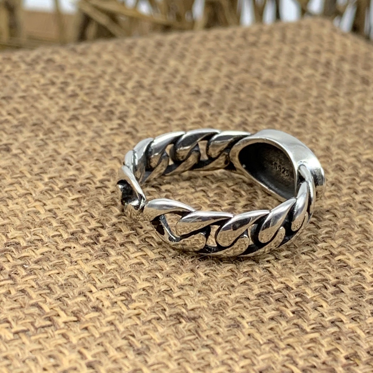 Retro Personality Trendy Black Epoxy Chain Ring