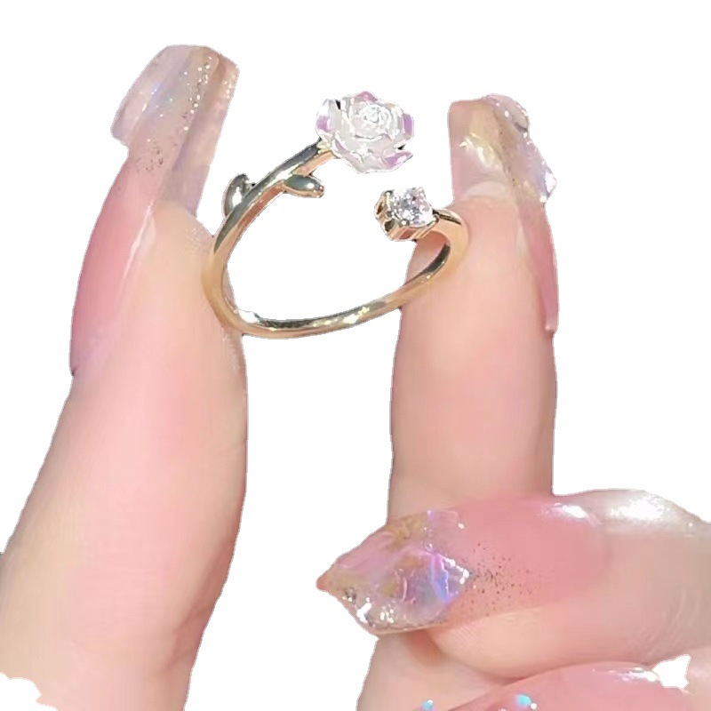 Женское модное кольцо на указательном пальце