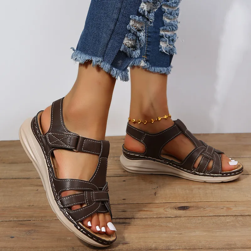 Women's Vintage Plus Size Wedge Sandals - Coffee