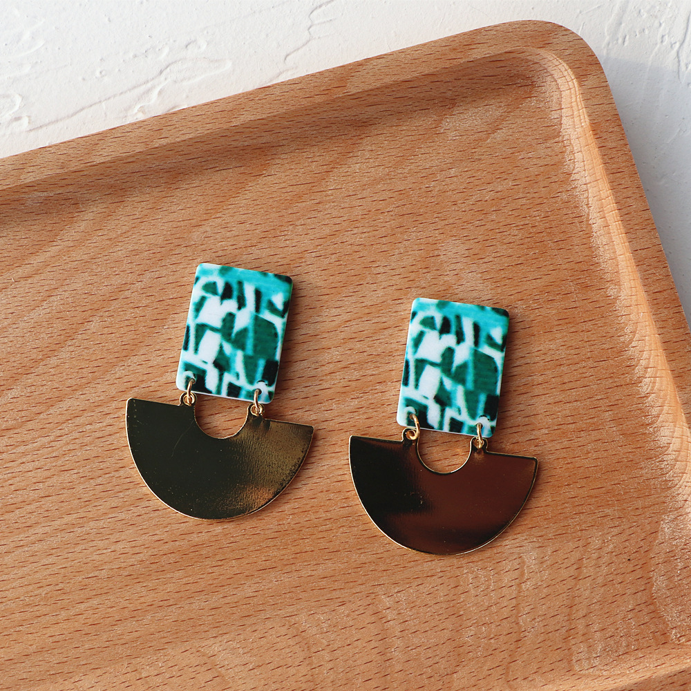 Green Camouflage Pattern Printing Design Exaggerated Large Size