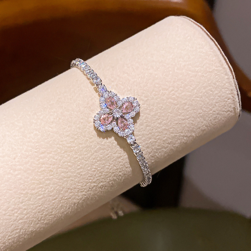 French Design Floral Buckle Zircon Bracelet Chic Exquisite Bangle Premium Flower Snap Fashion Wrist Accessory