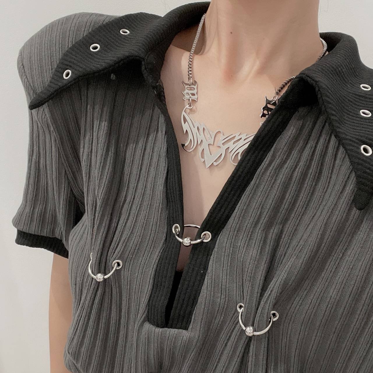 Customized Personality Niche Design Thorns M Letter Pendant