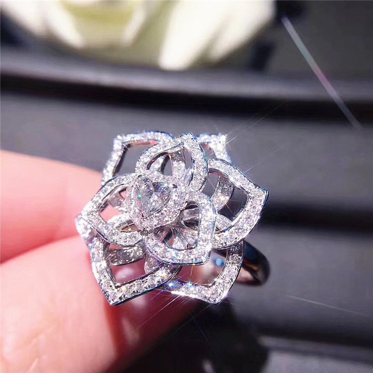 18K White Gold Plated Full Diamond Heart-shaped Rose Flower Simulation Zircon Engagement Ring Female