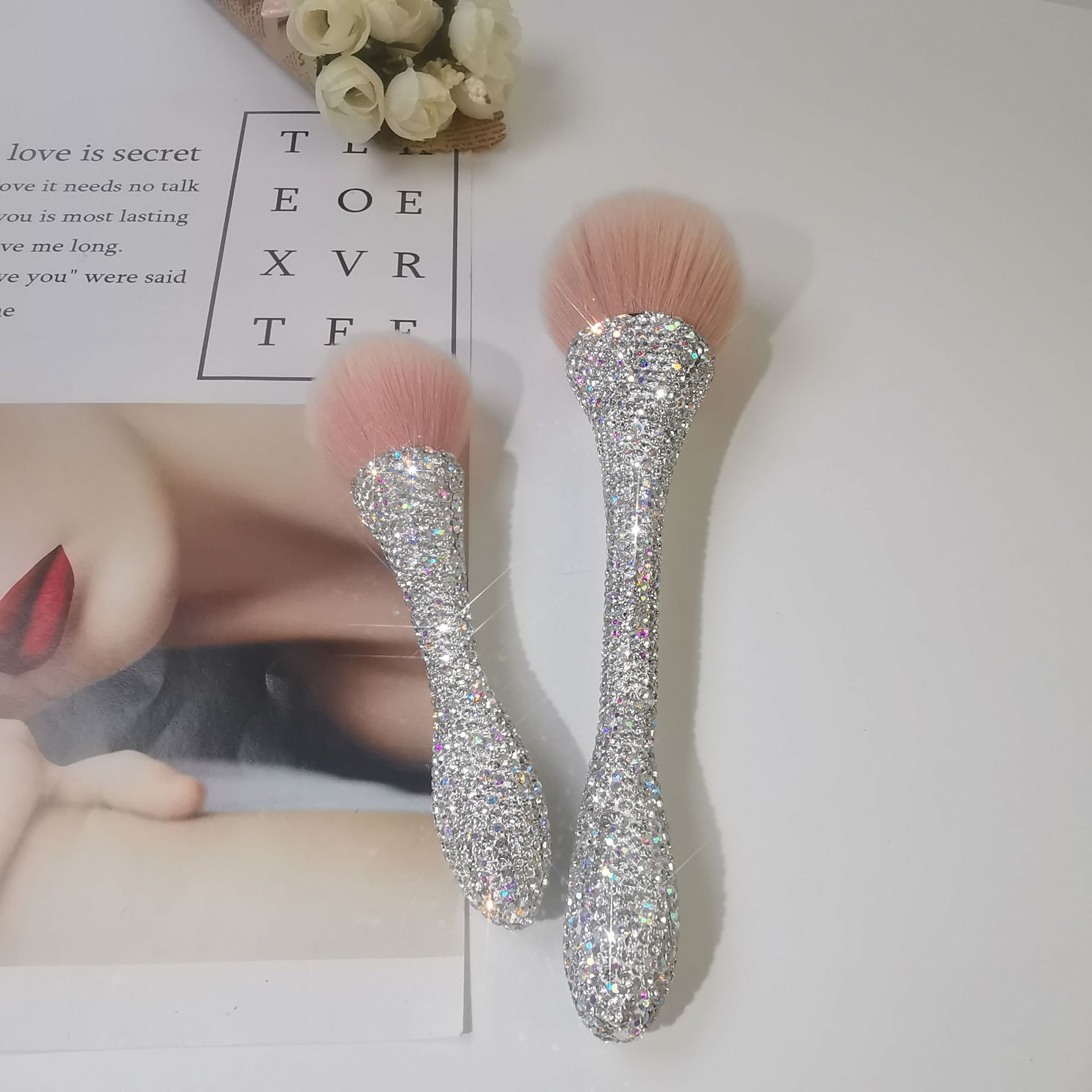 Diamond encrusted Mini Small Waist Makeup Brush Single Beauty Tool White - Shop at LoveMi