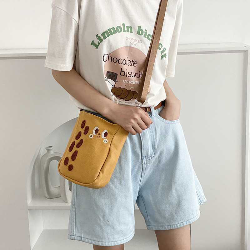 Yeyu Small Peanut Messenger Cartoon Canvas Casual Small Square Adjustable Mobile Phone Bag