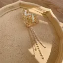 Butterfly Tassel Gripper