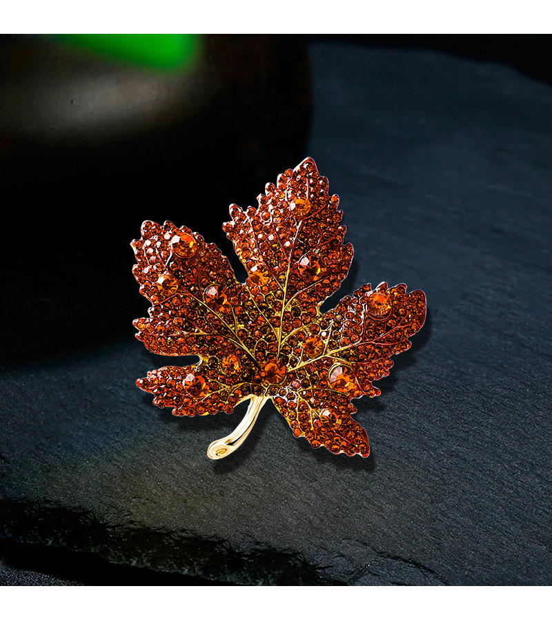 Title 5, Crystal Maple Brooch High Simple Chest Accessories