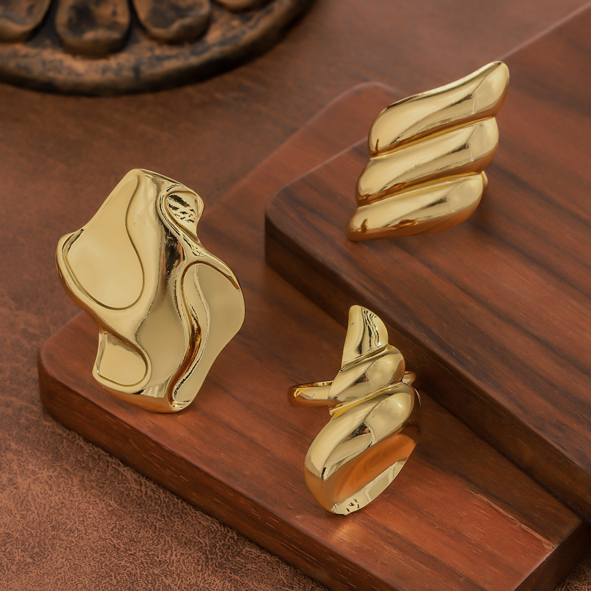 1 Piece Of Hot Selling European American Style Stainless Steel Ring, Stackable Ins Style Exaggerated Non-Fading Finger Band For Layering