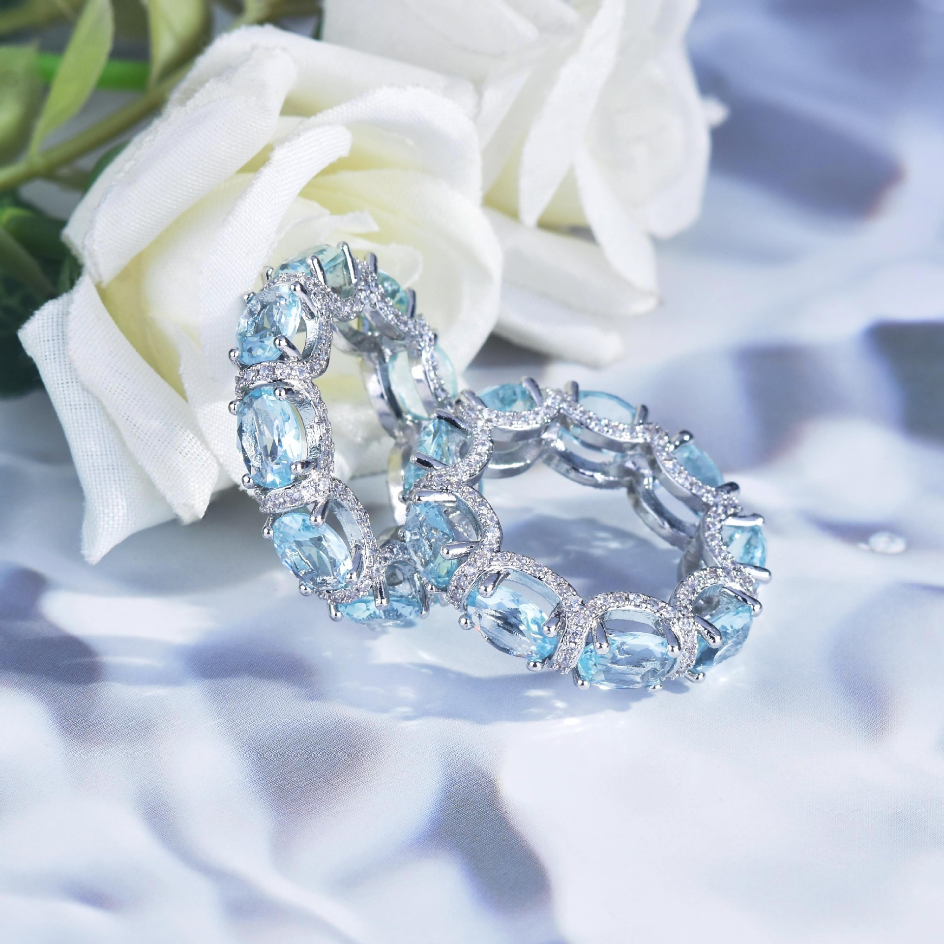 Bague Éternité Ovale Aquamarine — Élégance intemporelle - image 1