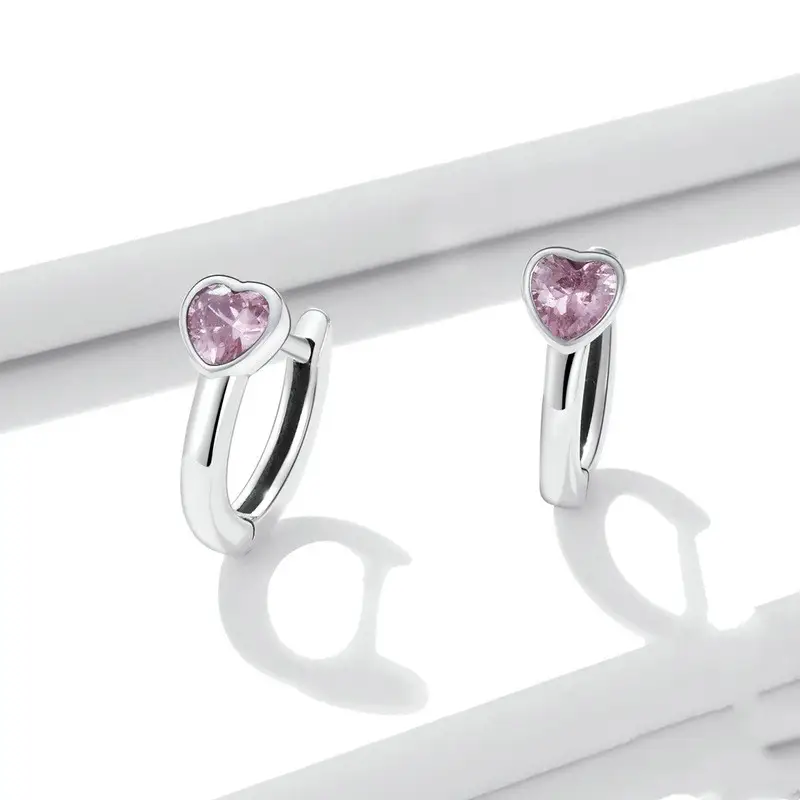 Simple And Fashionable Heart Shaped Zircon Earrings