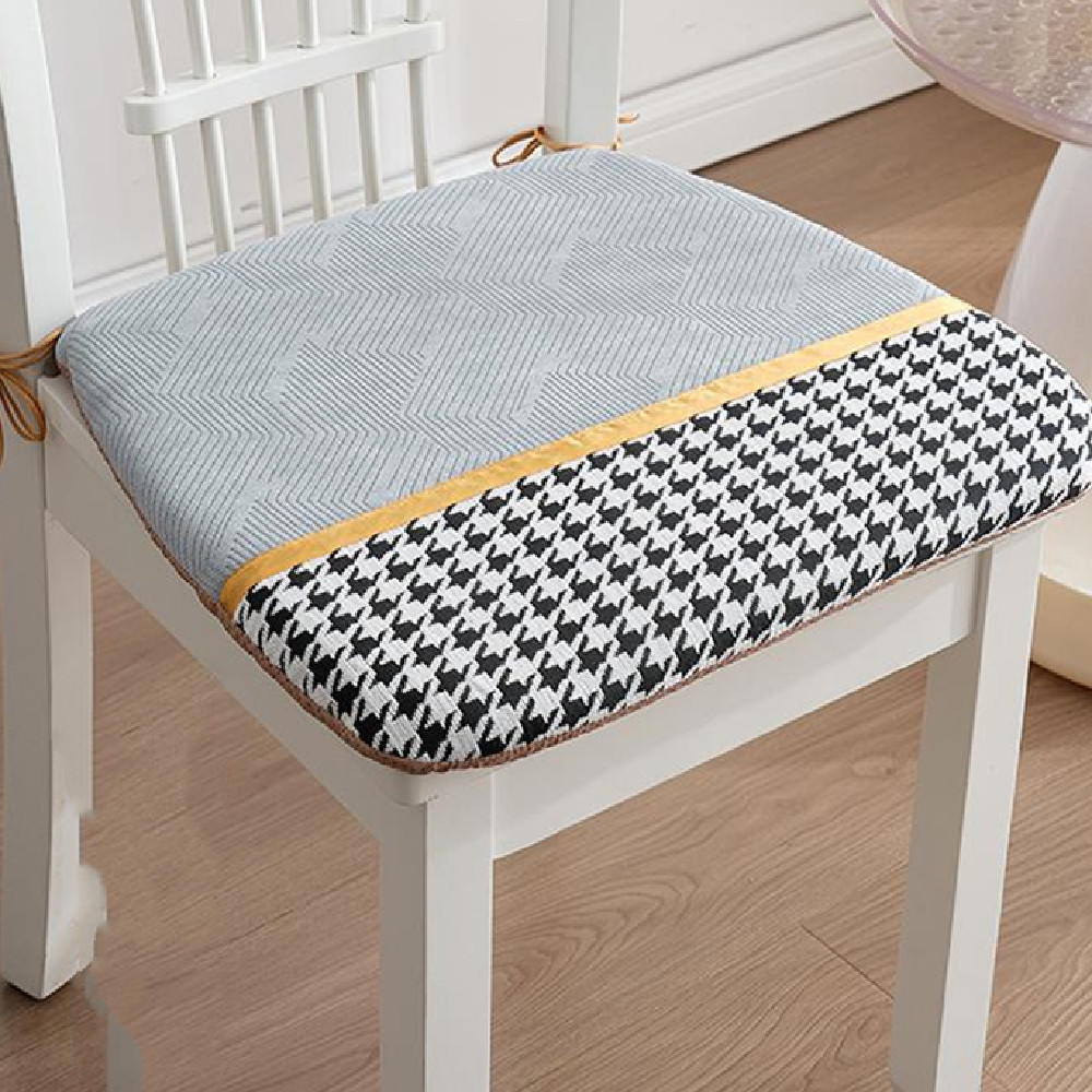 Title 2, Removable And Washable Cushion Houndstooth