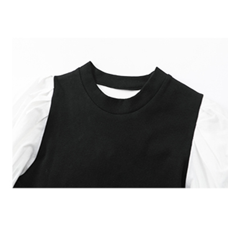 Hollow Knitted Top With Lace Back